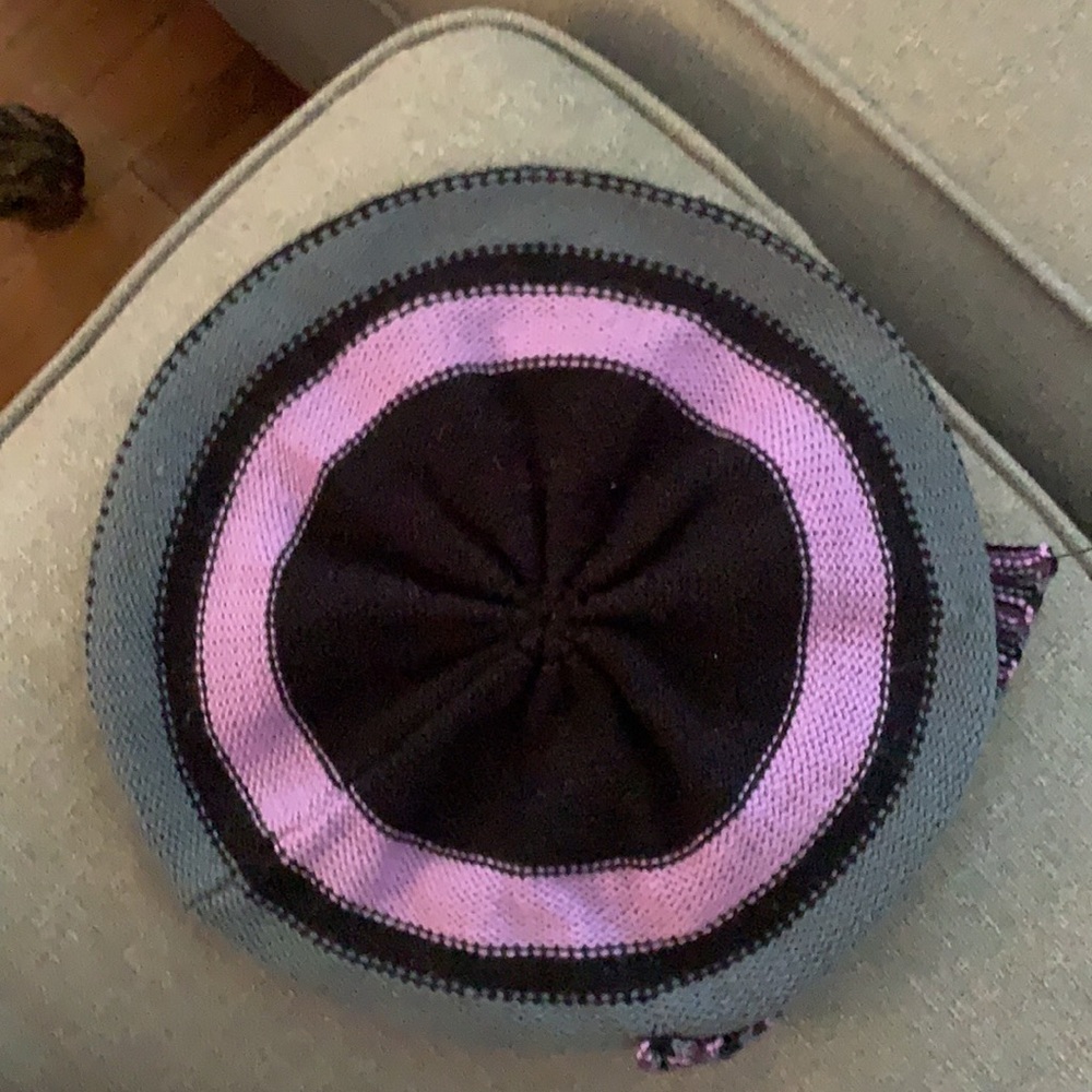Sherel’s Hat - Picture 2 of 7